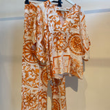 Conjunto de blusa e calça