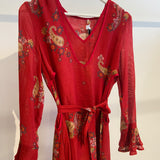 Vestido comprido com cinto
