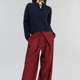 Calça em Lã Bordeaux com Pinças Frontais Vivienne | SEMICOUTURE