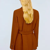Blazer Allison Canyon em Lã Fresca com Cinto | SEMICOUTURE