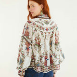 Blusa com padrão Farm Rio