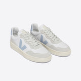Zapatillas Veja blancas con logo azul | V-90