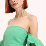 Macacão de ombros descobertos