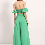 Macacão de ombros descobertos